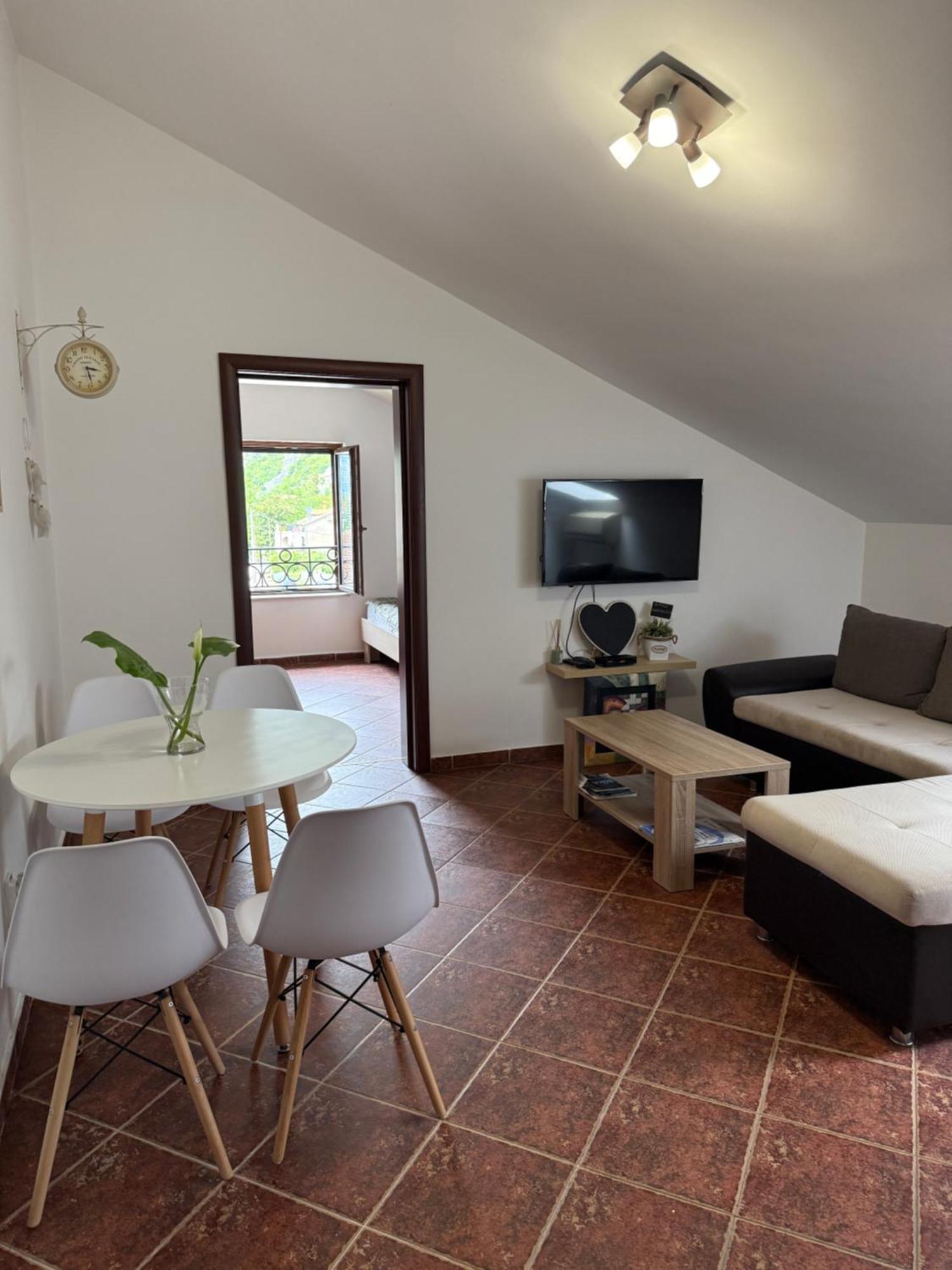 Apartment Atina Kotor Extérieur photo